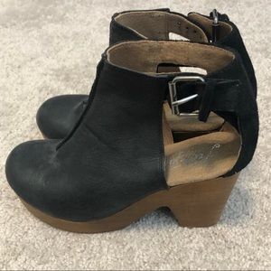 Free People Clogs